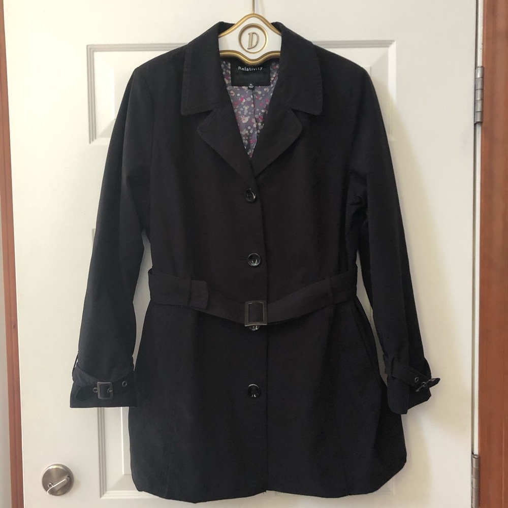 Relativity Black Belted Jacket w/Front Pockets - Size XL